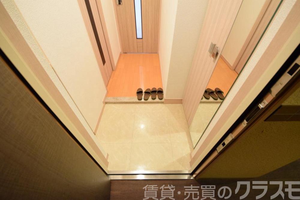 17/30 玄関