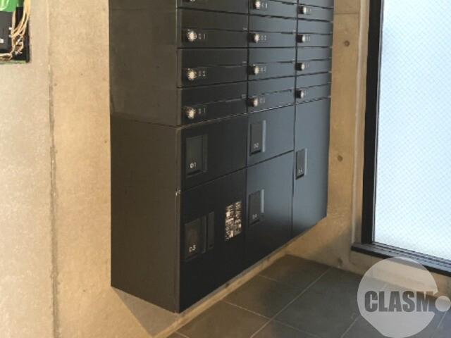 22/27 エントランス