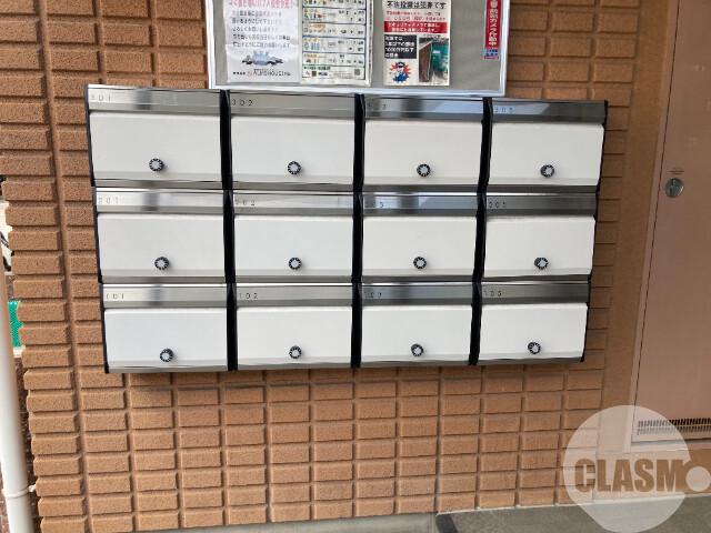 18/23 エントランス