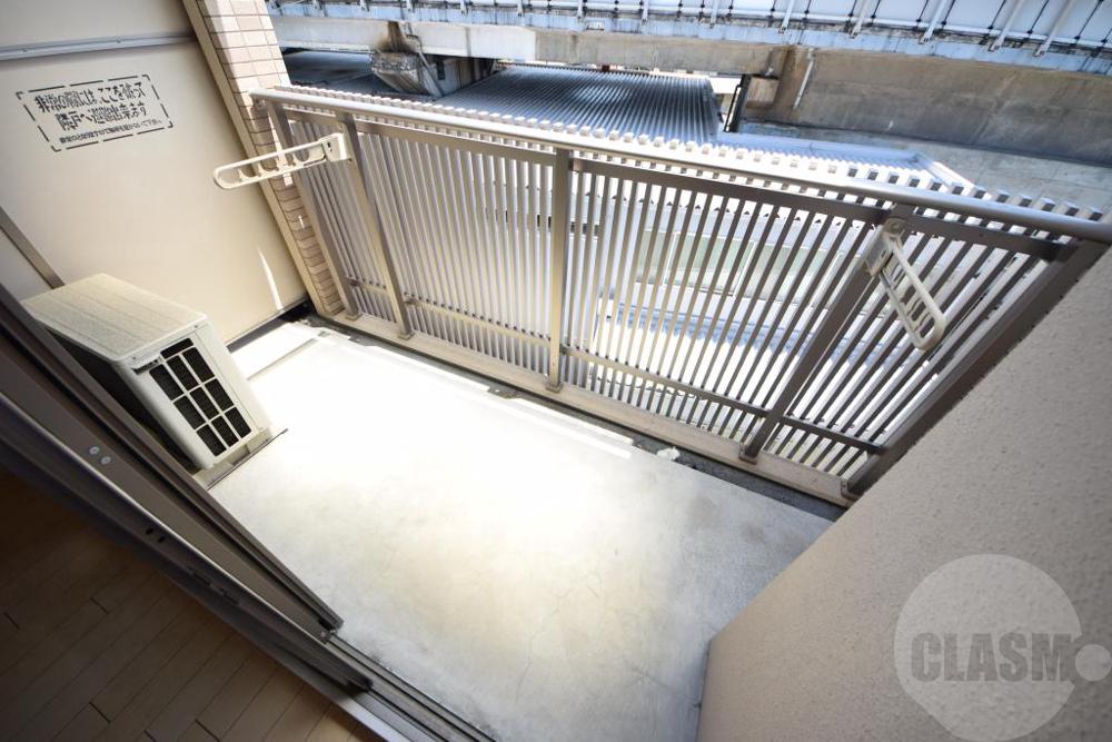 13/30 バルコニー