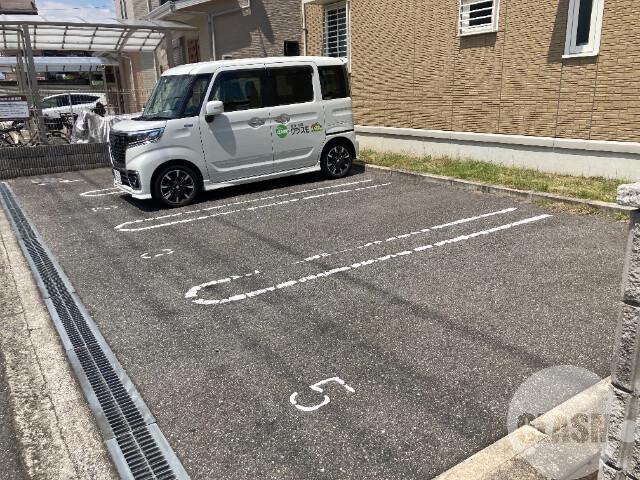 22/30 駐車場