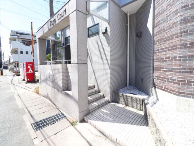 22/30 エントランス