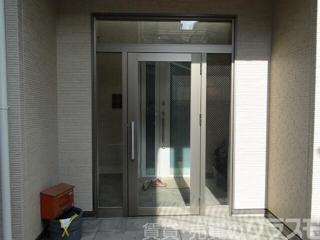 27/30 エントランス