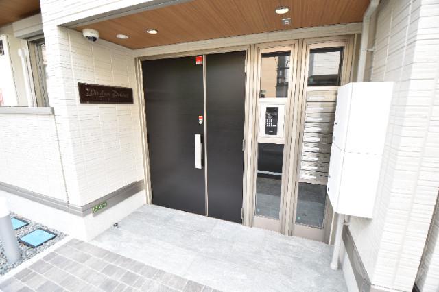 20/30 エントランス