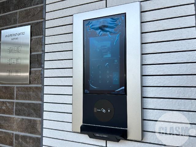 21/27 エントランス