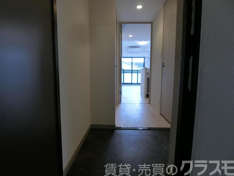 16/30 玄関