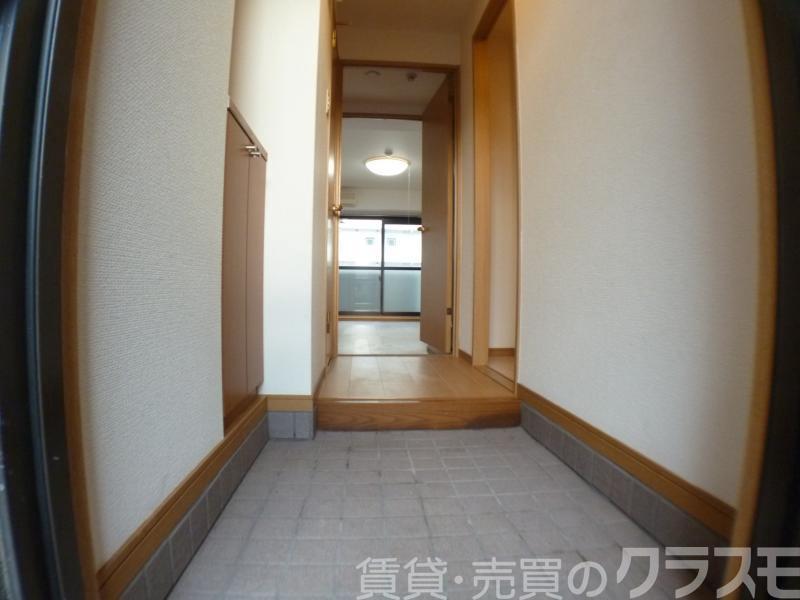 16/30 玄関