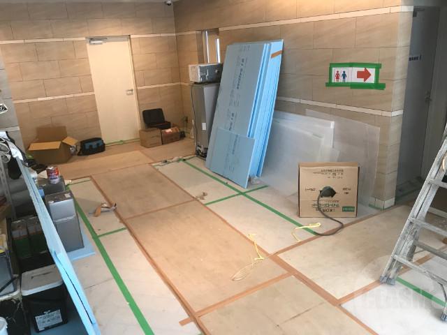 18/28 エントランス