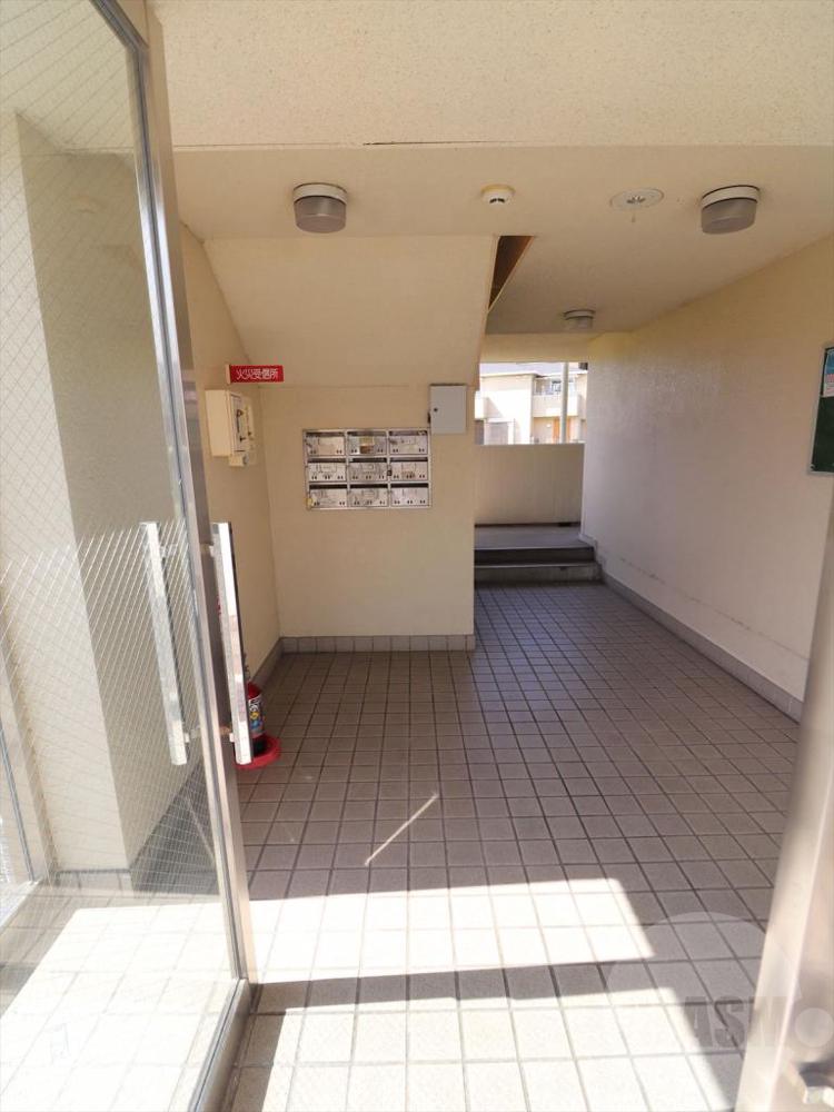 22/30 エントランス