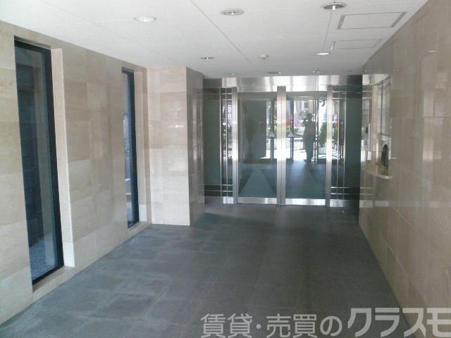 30/30 エントランス