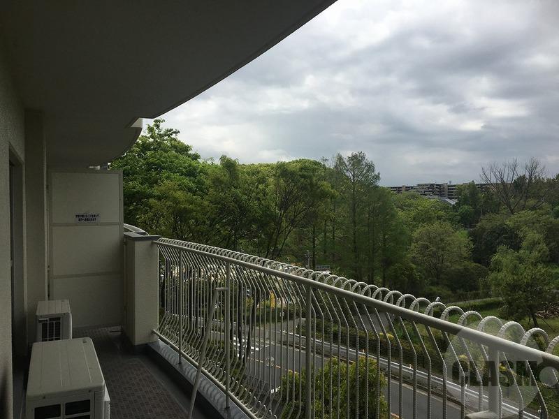 16/27 バルコニー