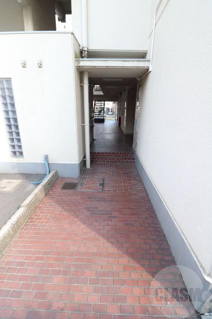 17/25 エントランス