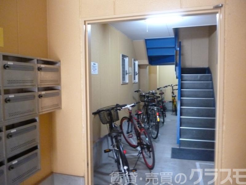 30/30 エントランス