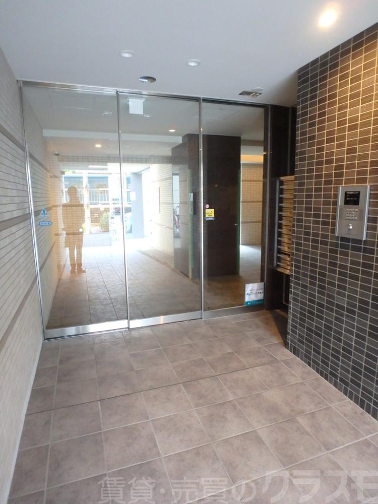 16/25 エントランス