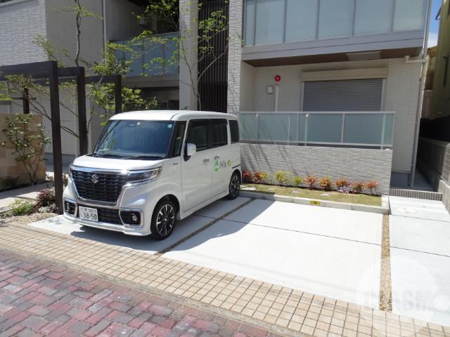 23/30 駐車場