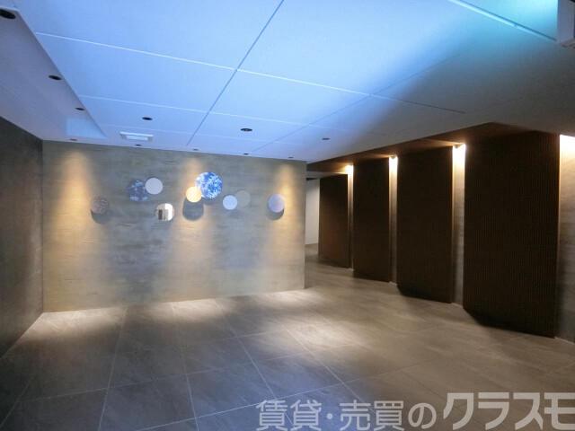 28/30 エントランス