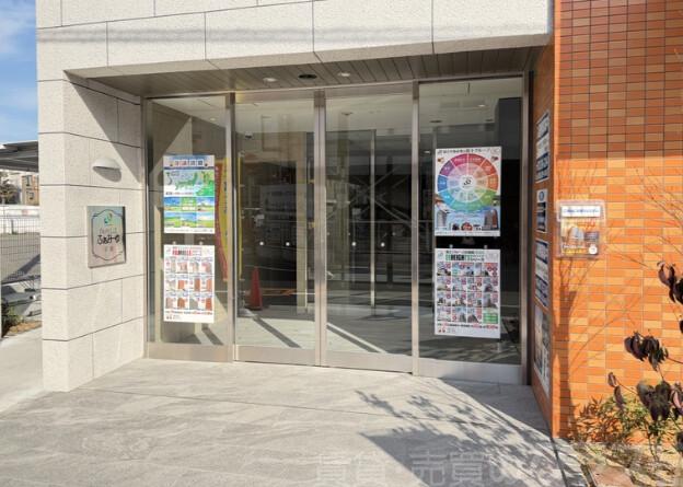 16/27 エントランス