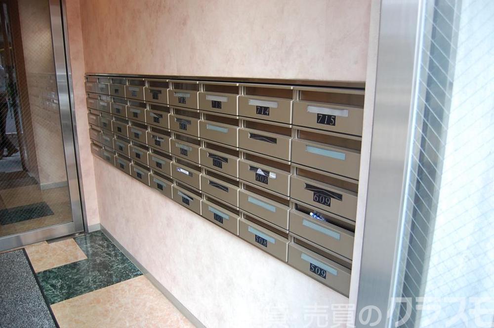 30/30 エントランス