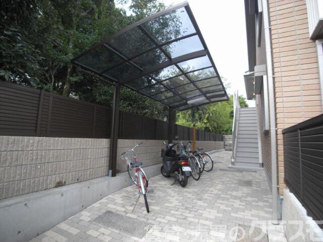 30/30 エントランス