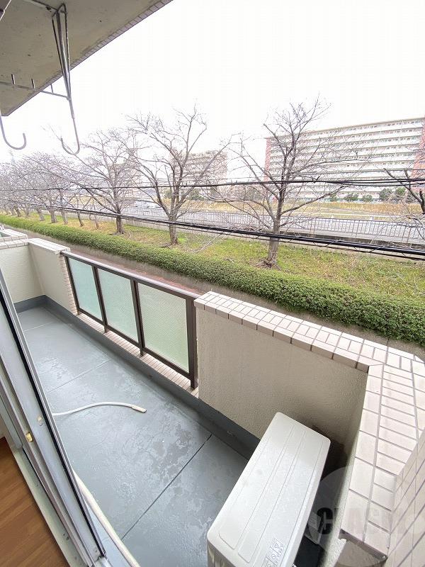 15/28 バルコニー