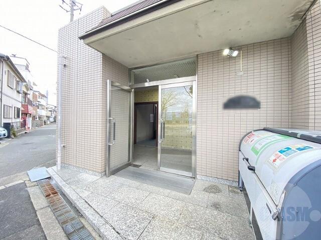 20/28 エントランス