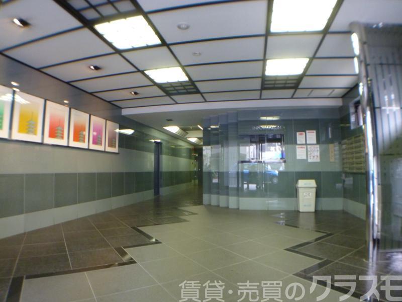 30/30 エントランス