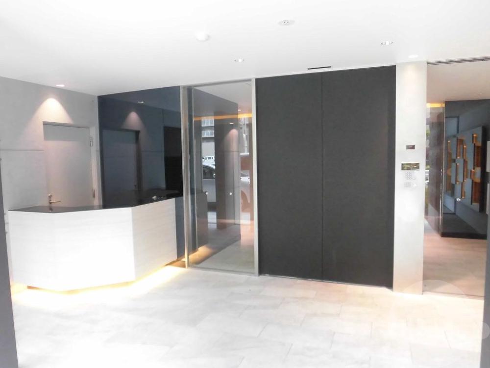 20/29 エントランス