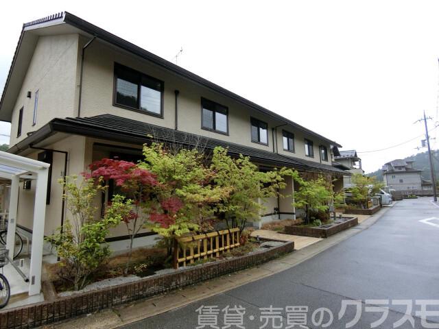 28/30 エントランス