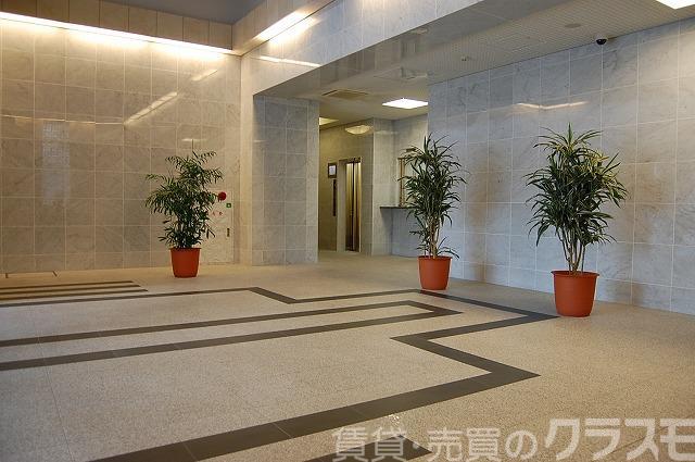 2/2 エントランス