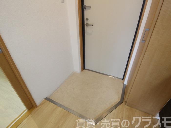 16/30 玄関
