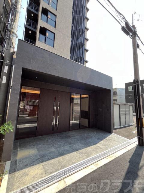 23/30 エントランス