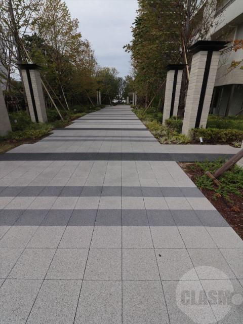 21/29 エントランス