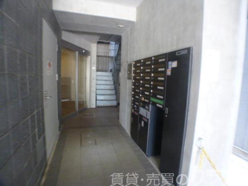 2/4 エントランス