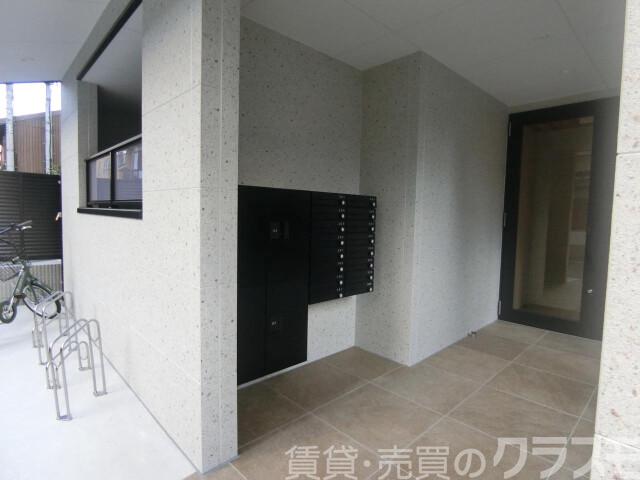 28/30 エントランス