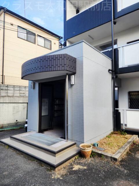 22/26 エントランス