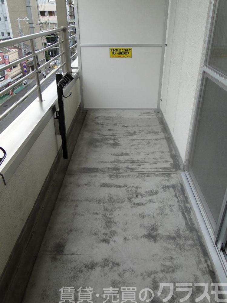 25/30 バルコニー