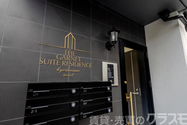 21/30 エントランス