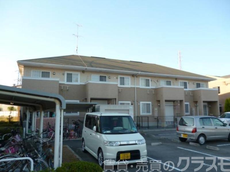 22/28 エントランス