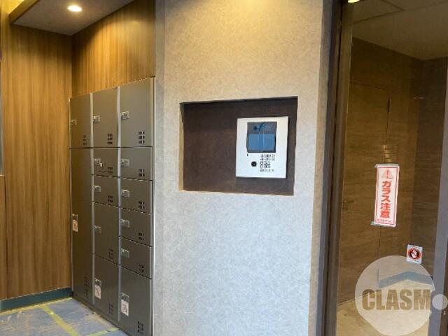 21/27 エントランス