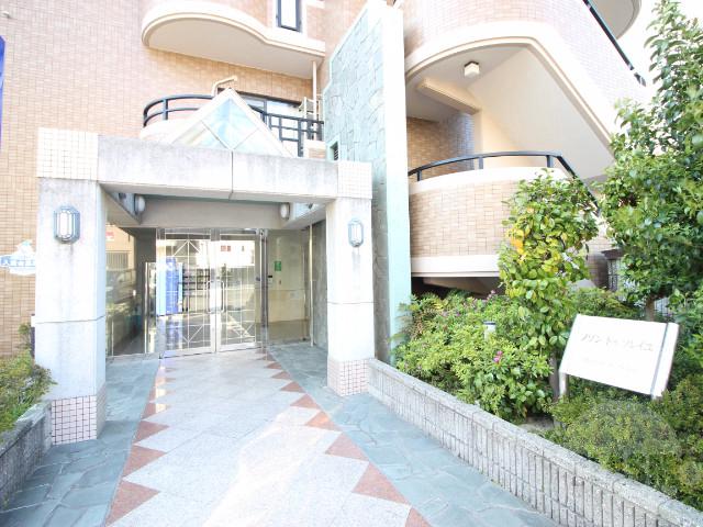 20/30 エントランス