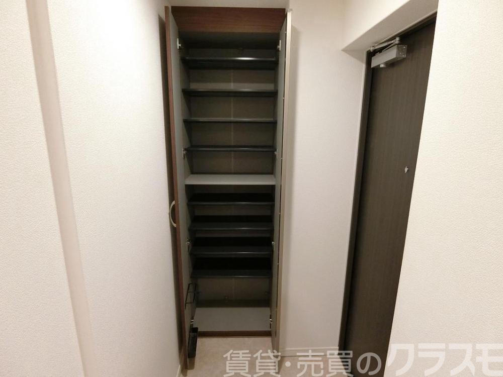 13/30 収納
