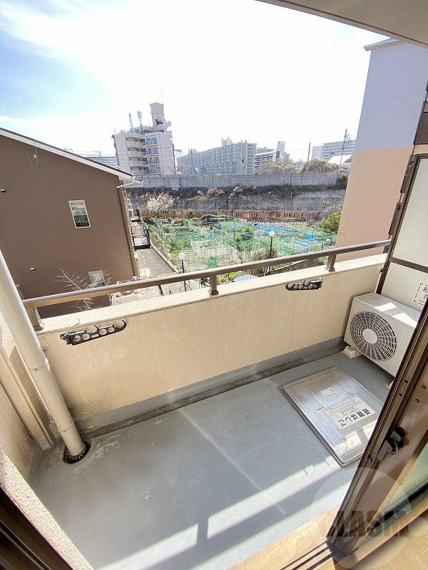 13/30 バルコニー