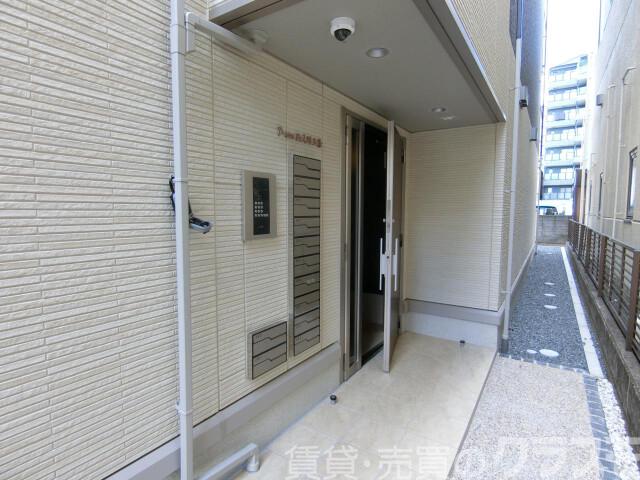 2/3 エントランス