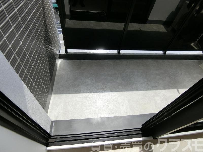 23/30 バルコニー