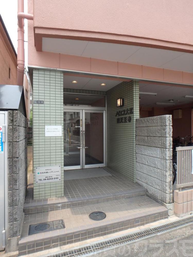 21/27 エントランス