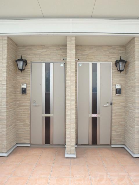 18/30 エントランス