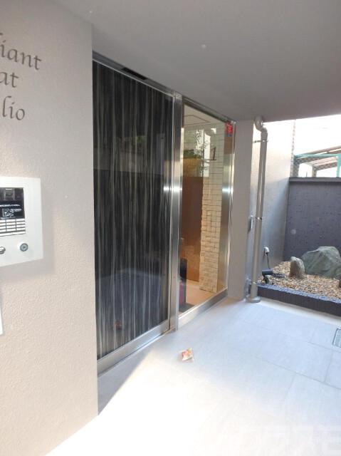 18/29 エントランス