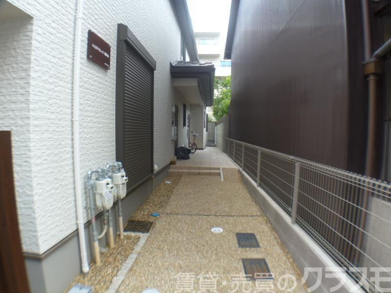 30/30 エントランス