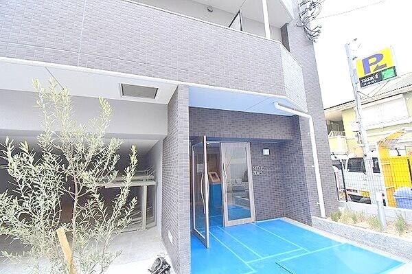 16/21 エントランス