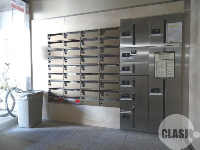 21/30 エントランス